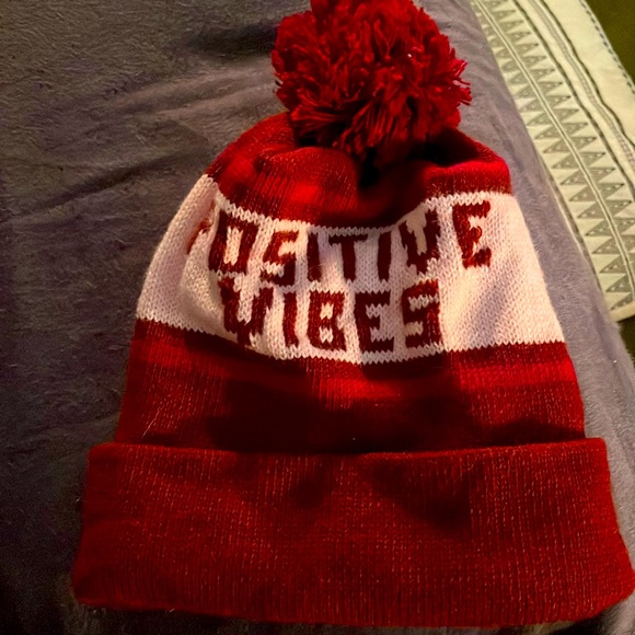 Charla Vail Positive Vibes Pom beanie - Picture 1 of 1
